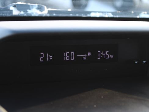 Used 2019 Subaru Crosstrek 2.0i Premium w/ Eyesight System image 12