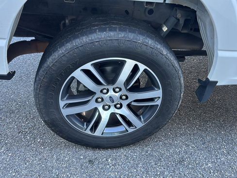 Used 2022 Ford F150 Lariat image 34