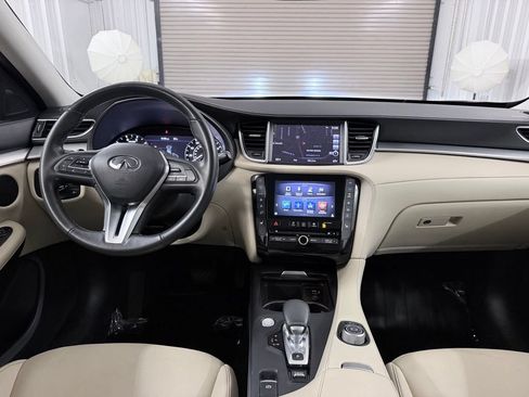 Used 2019 INFINITI QX50 Luxe w/ Navigation Package AWD/4WD image 23