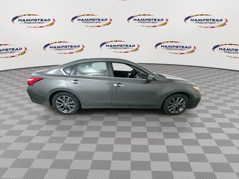 Used 2017 Nissan Altima 2.5 SV image 9