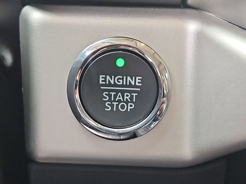 Used 2024 Ford Expedition Max XLT image 20