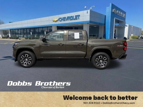 Used 2023 Chevrolet Colorado Z71 w/ Z71 Convenience Package 2 AWD/4WD image 4