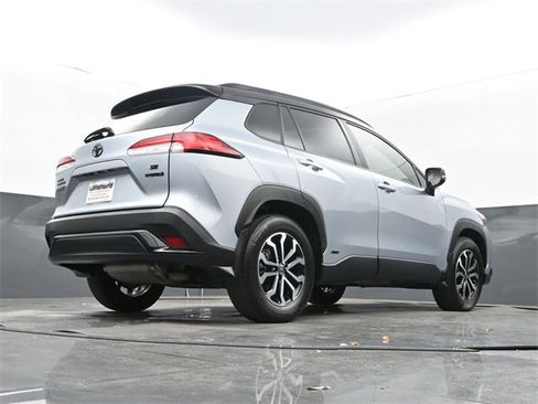 Used 2024 Toyota Corolla Cross SE w/ Moonroof Package image 29