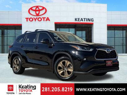 Certified 2023 Toyota Highlander Bronze Edition