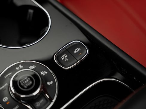 Used 2022 Bentley Bentayga Speed AWD/4WD image 54