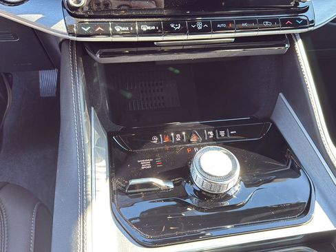 New 2026 Jeep Grand Wagoneer Limited w/ Premium Group II image 21