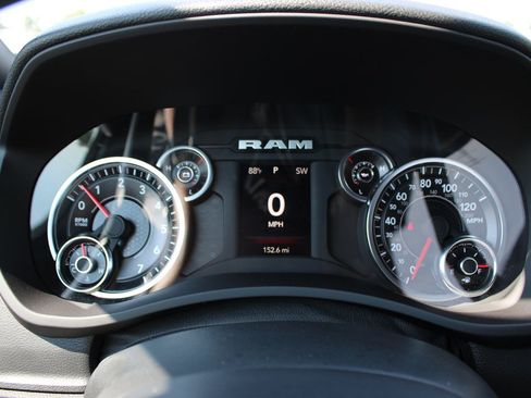 Used 2024 RAM 2500 Tradesman w/ Chrome Appearance Group AWD/4WD image 21