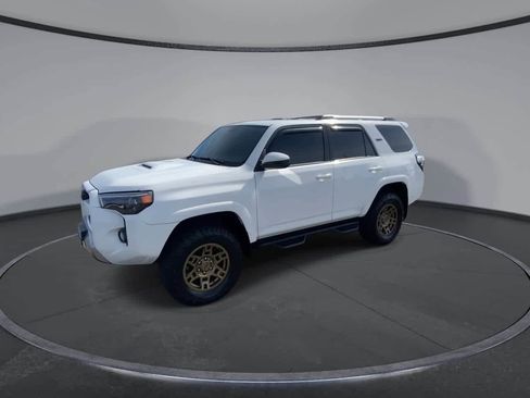 Certified 2017 Toyota 4Runner TRD Off-Road AWD/4WD image 4