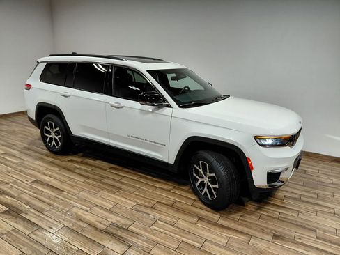 Certified 2024 Jeep Grand Cherokee L Limited w/ Luxury Tech Group II image 25