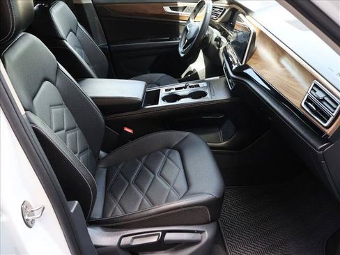 Used 2024 Volkswagen Atlas SE FWD image 26