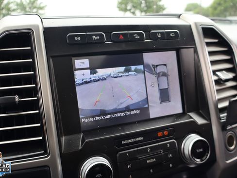 Used 2020 Ford F250 Platinum w/ Tremor Off-Road Package AWD/4WD image 22