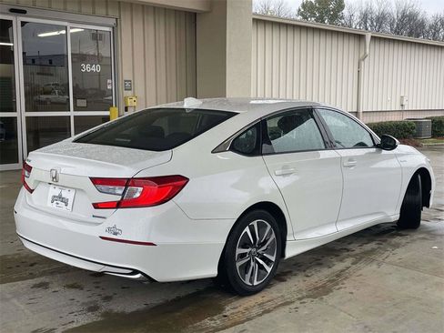 Used 2018 Honda Accord Hybrid image 3