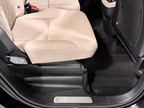 Certified 2025 Volvo XC90 B5 Plus image 26