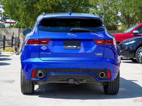 Used 2018 Jaguar E-PACE R-Dynamic HSE image 5