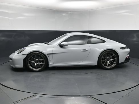 Certified 2024 Porsche 911 GT3 RS RWD image 2