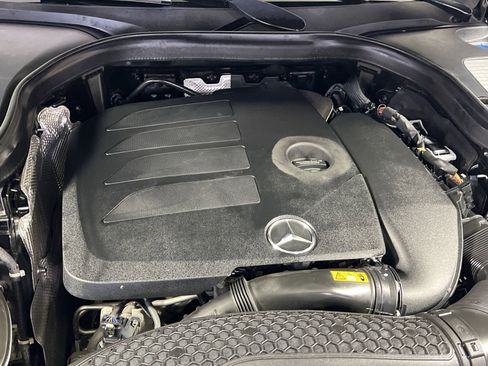 Used 2020 Mercedes-Benz GLC 300 4MATIC image 29