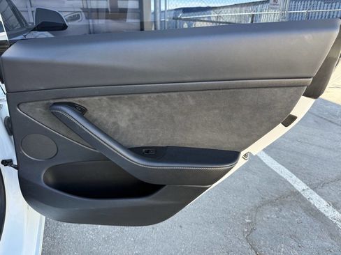 Used 2021 Tesla Model 3 Performance image 18