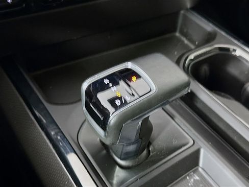 Used 2024 Chevrolet Silverado 1500 ZR2 w/ Technology Package image 17