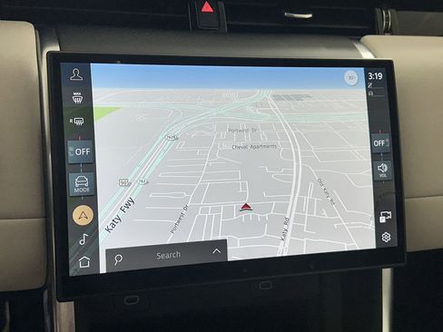 Used 2024 Land Rover Discovery Sport S image 26