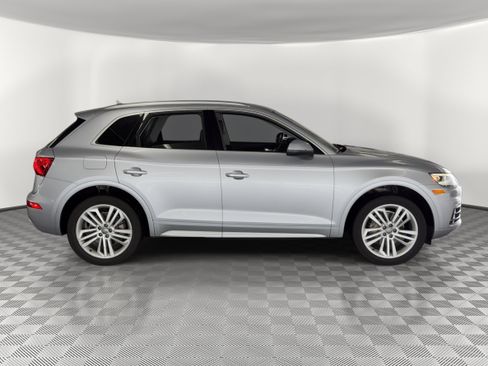 Used 2019 Audi Q5 2.0T Premium Plus w/ Premium Plus Package AWD/4WD image 8