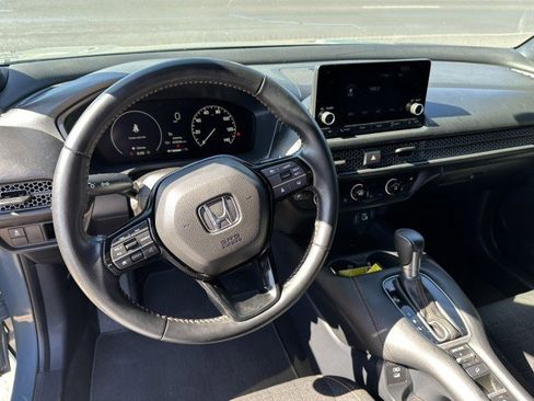 Used 2025 Honda HR-V Sport image 12