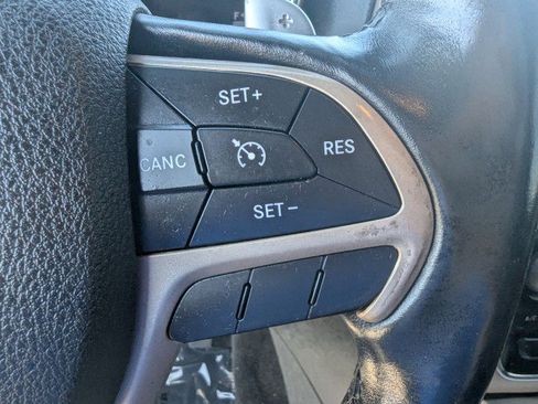 Used 2014 Jeep Grand Cherokee Limited w/ Trailer Tow Group IV AWD/4WD image 15