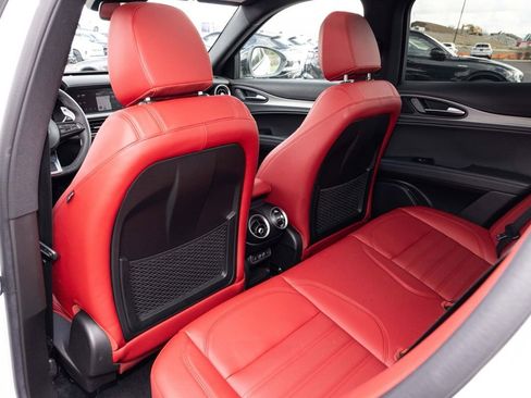 Used 2024 Alfa Romeo Stelvio Veloce image 44
