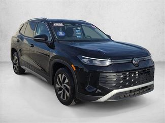 Certified 2025 Volkswagen Tiguan S FWD video 3