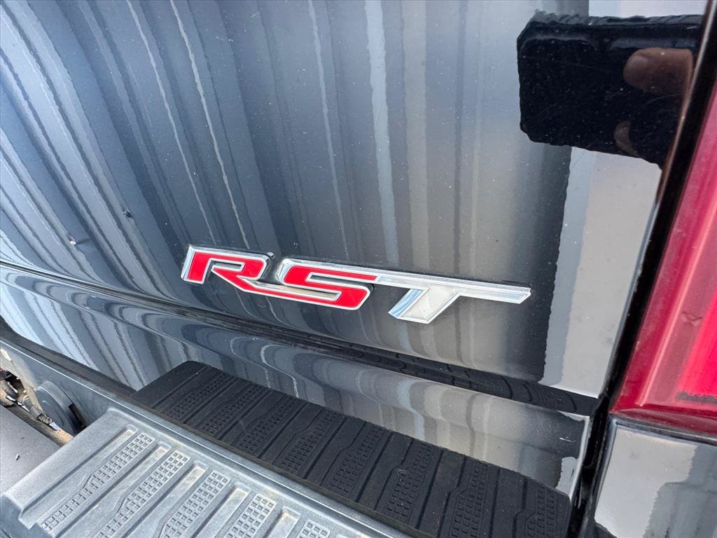 Used 2022 Chevrolet Silverado 1500 RST AWD/4WD image 7