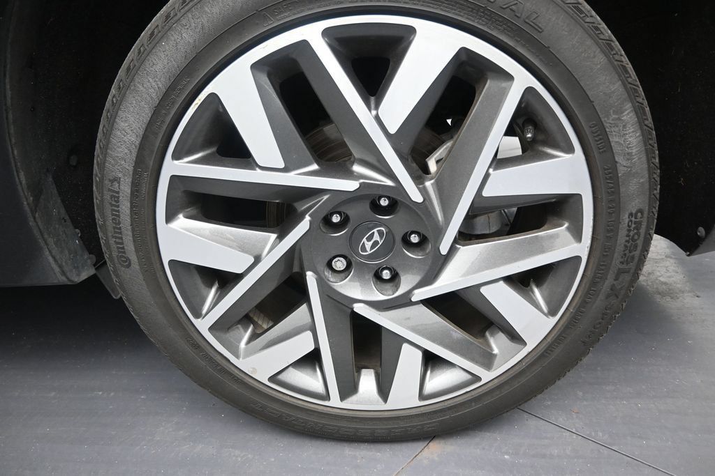 Used 2023 Hyundai Santa Fe Calligraphy FWD image 10