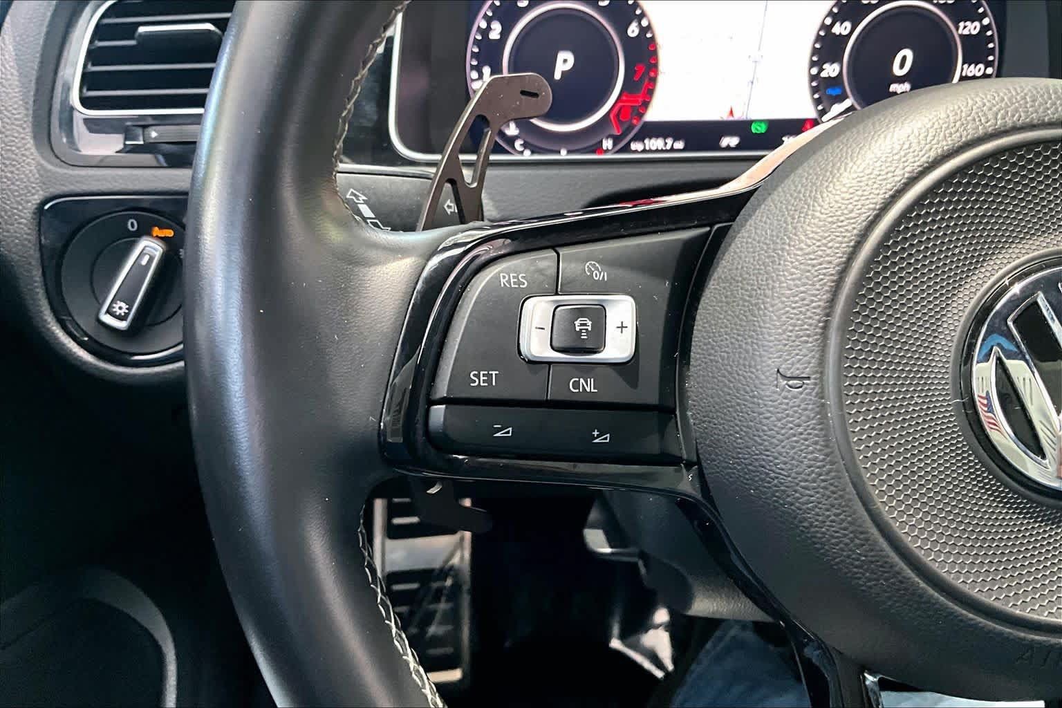 Used 2018 Volkswagen Golf R 4-Door AWD/4WD image 24