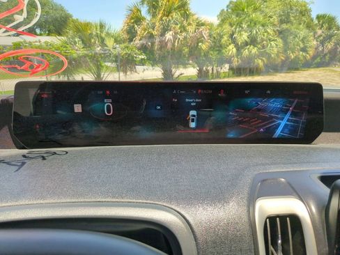 Used 2025 Ford Expedition Max Active RWD image 32