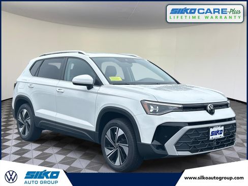 New 2025 Volkswagen Taos SE image 1