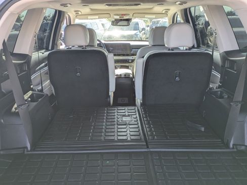 Used 2024 Kia Telluride SX w/ Towing Package image 10