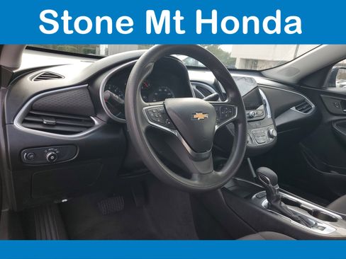 Used 2024 Chevrolet Malibu LT image 19