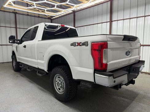 Used 2019 Ford F250 XL w/ XL Value Package AWD/4WD image 4