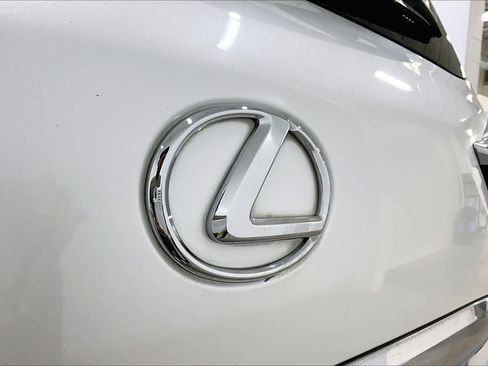 Used 2020 Lexus LX 570 4WD w/ Luxury Package image 30
