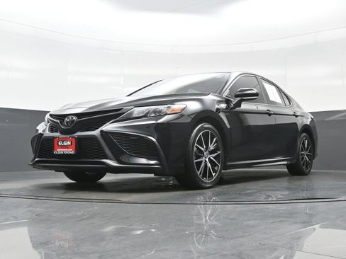 Used 2024 Toyota Camry SE FWD image 28