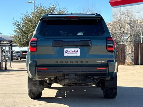 Used 2025 Toyota 4Runner TRD Off-Road AWD/4WD image 9