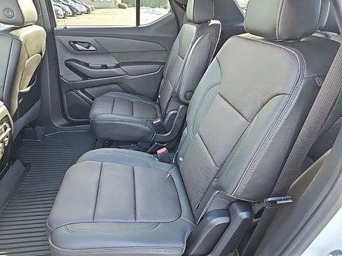 Used 2023 Chevrolet Traverse High Country image 28