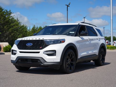 Used 2020 Ford Explorer ST w/ ST Street Pack AWD/4WD image 4