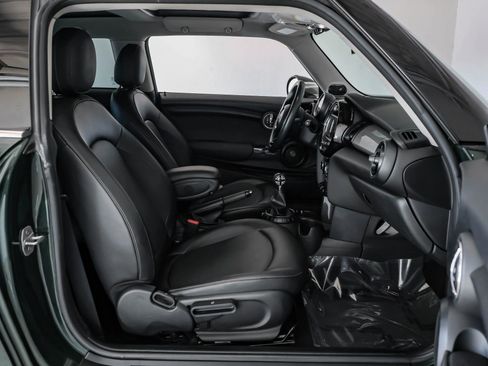 Used 2016 MINI Cooper 2-Door Hardtop image 24