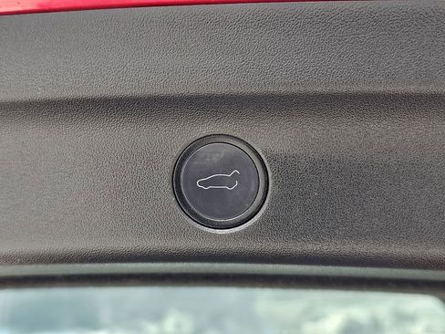 Used 2021 Tesla Model Y Long Range image 12