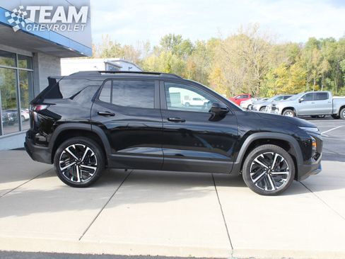 New 2026 Chevrolet Equinox RS w/ LPO, Floor Liner Package image 3