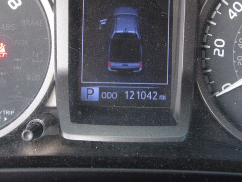 Used 2020 Toyota Tacoma TRD Off-Road w/ Technology Package image 27