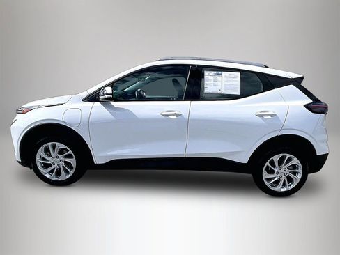 Certified 2023 Chevrolet Bolt EUV LT w/ Driver Confidence Package image 9