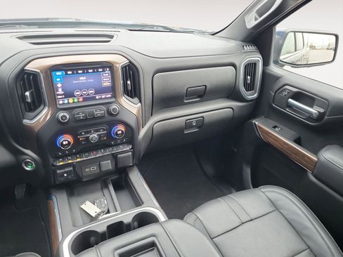 Used 2021 Chevrolet Silverado 1500 High Country w/ Technology Package image 12