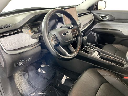 Used 2022 Jeep Compass Latitude AWD/4WD image 9