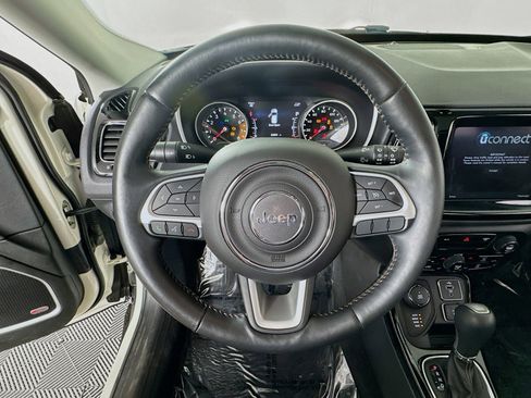 Used 2018 Jeep Compass Limited w/ Navigation Group AWD/4WD image 13