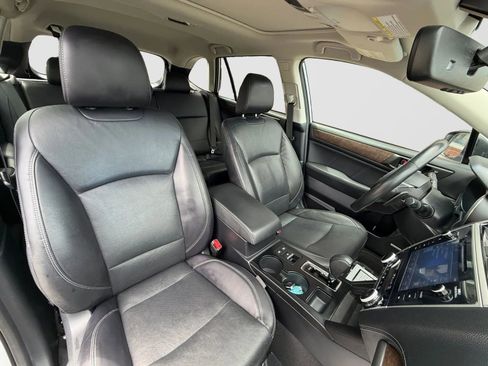 Used 2018 Subaru Outback 3.6R Limited AWD/4WD image 21